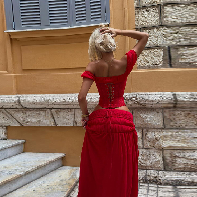 Chic Red Off Shoulder Corset T - Elastic Lace Trim のレビューと価格