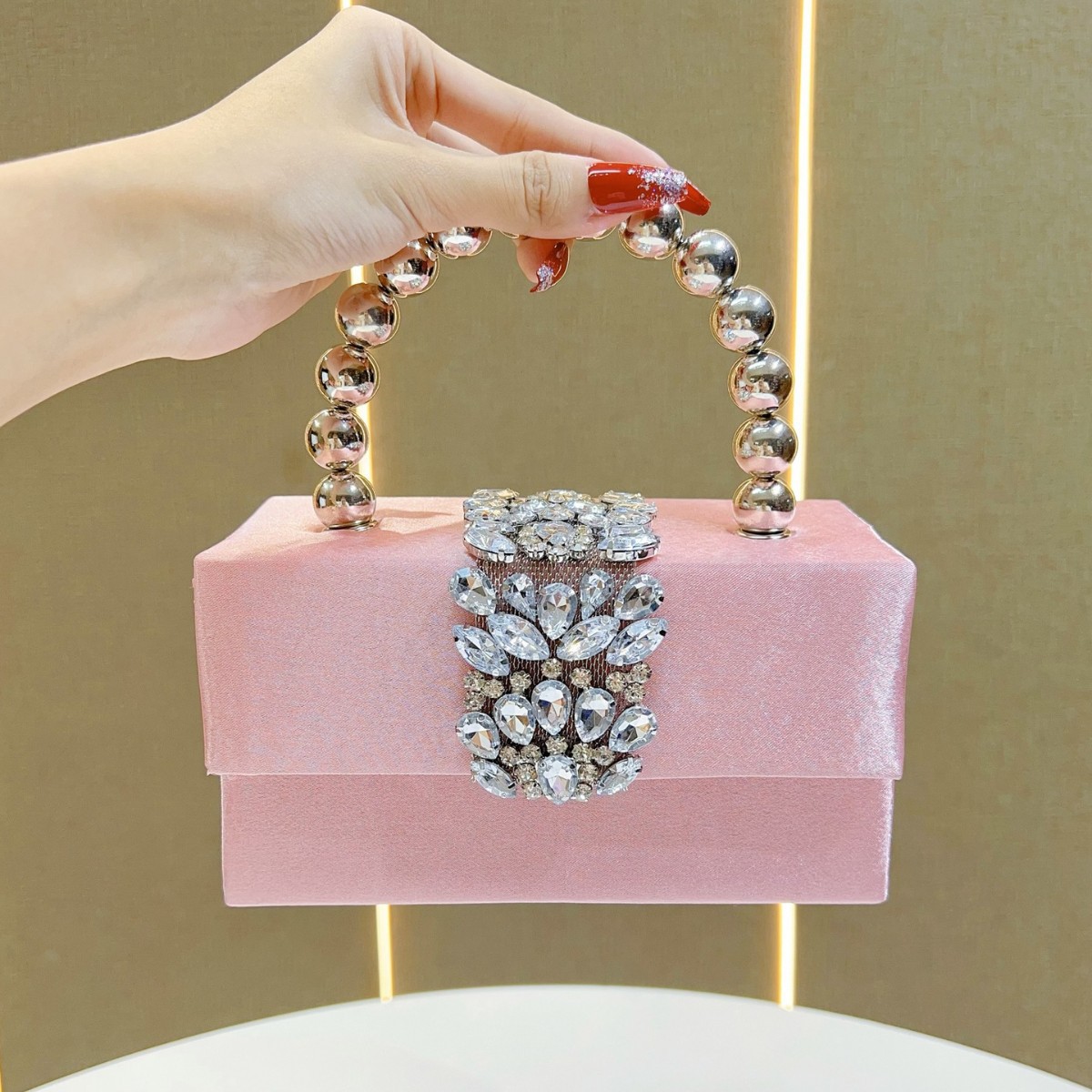 Sparkling Rhinestone Pearl Box - Tassel Fringe Trim のレビューと価格