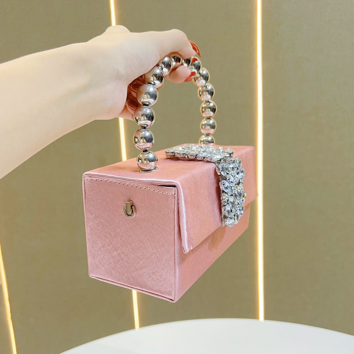 Sparkling Rhinestone Pearl Box - Tassel Fringe Trim のレビューと価格