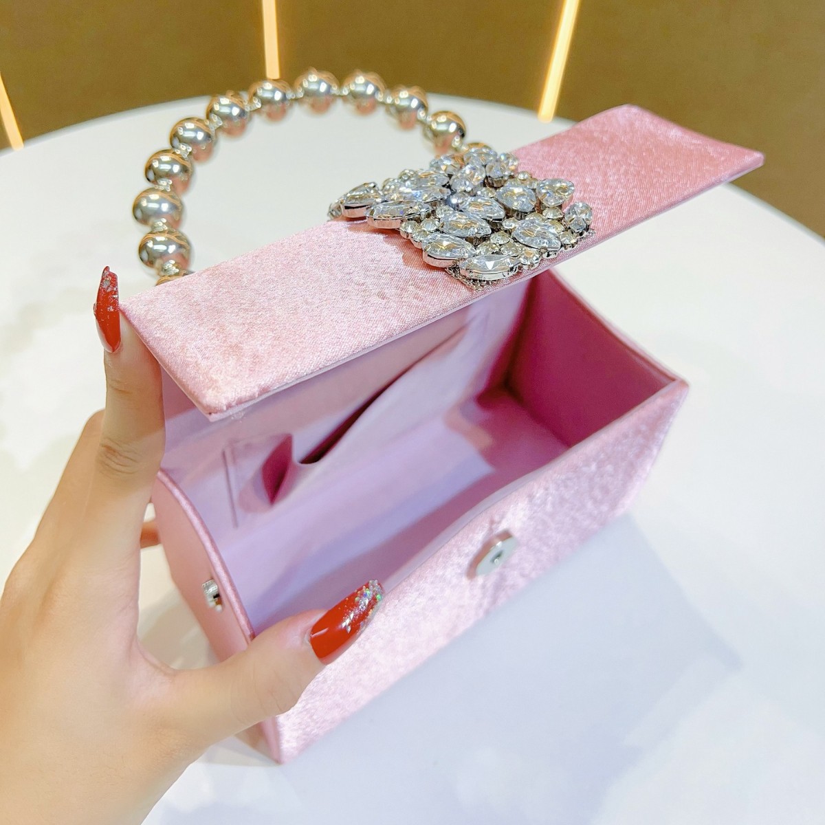 Sparkling Rhinestone Pearl Box - Tassel Fringe Trim のレビューと価格