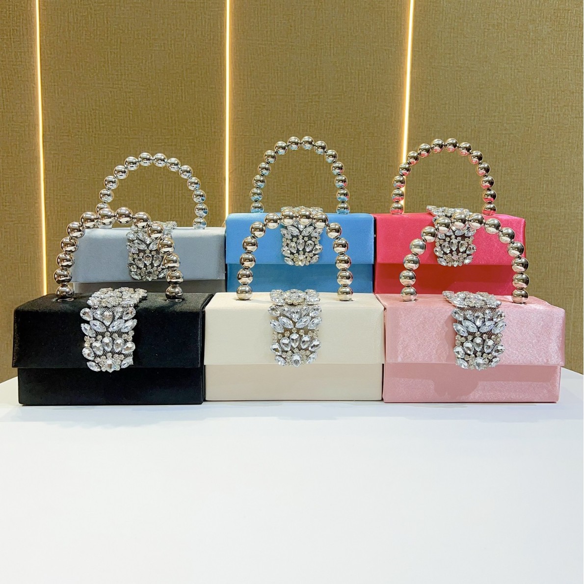 Sparkling Rhinestone Pearl Box - Tassel Fringe Trim のレビューと価格