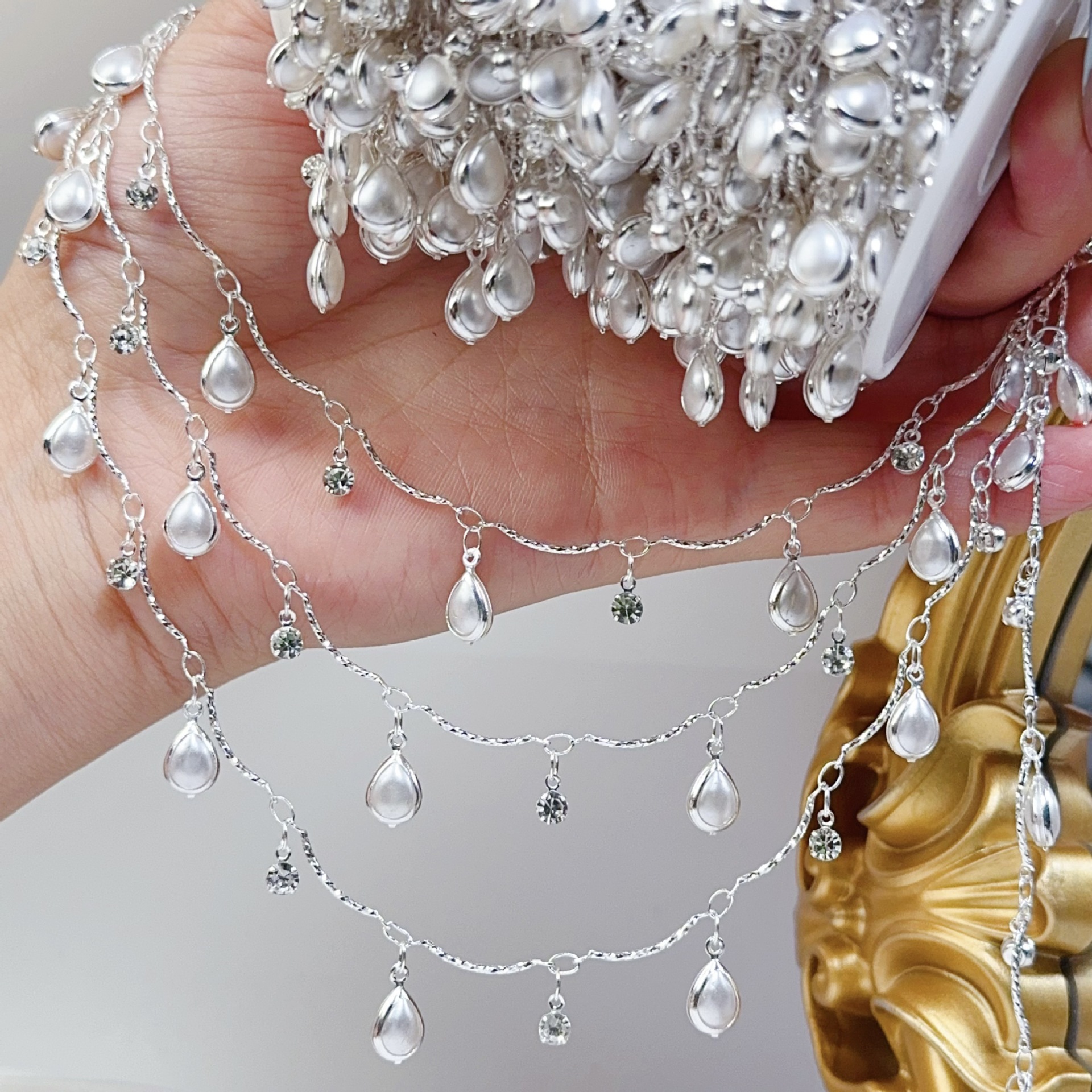 0.5/1/2M Exquisite Curved Stic - Pearl Trim Chain のレビューと価格