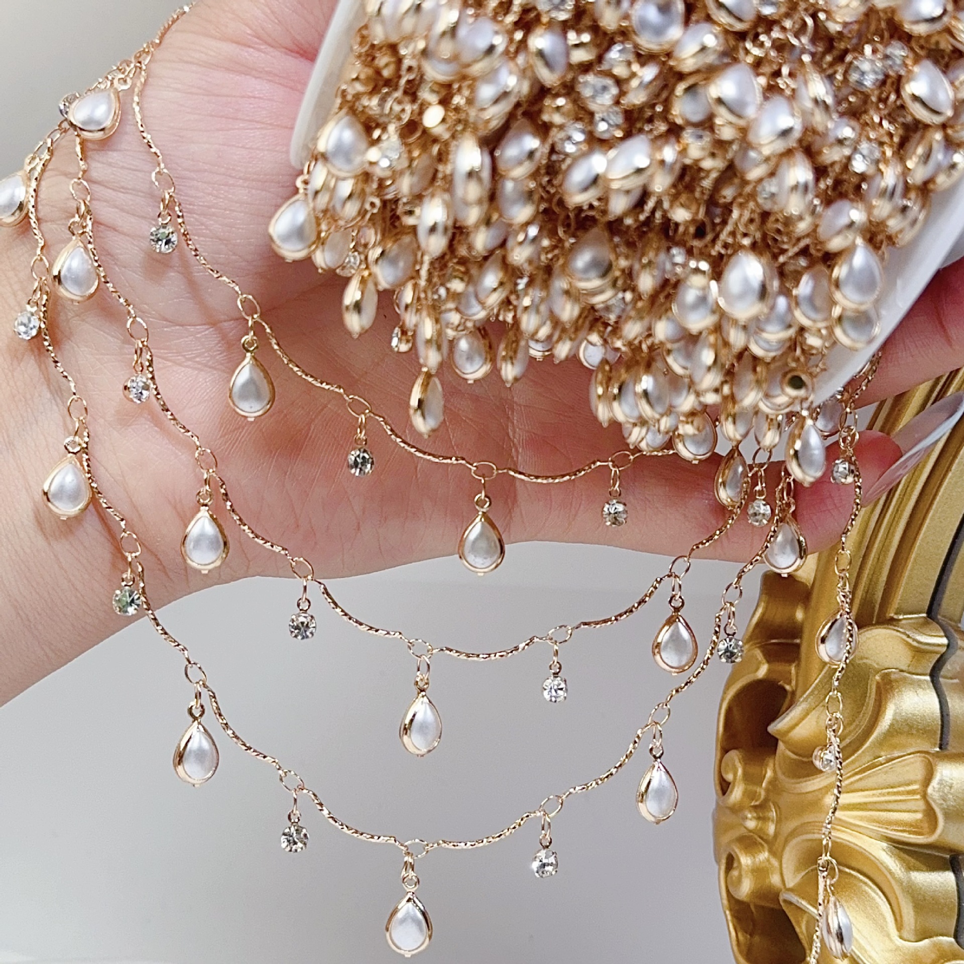 0.5/1/2M Exquisite Curved Stic - Pearl Trim Chain のレビューと価格