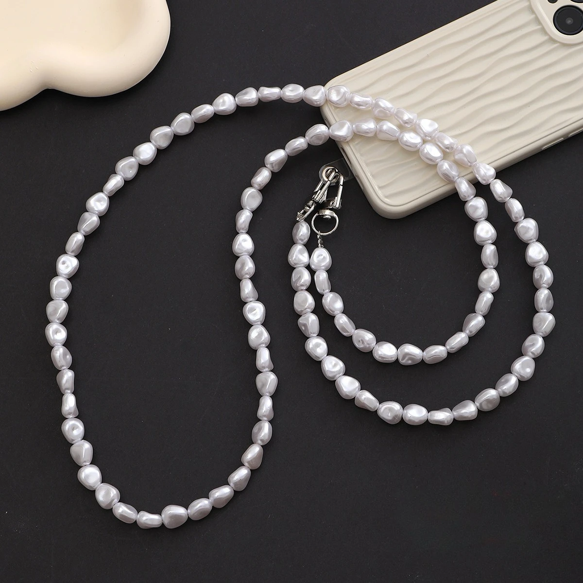 Mobile Phone Lanyard Luxury Pe - Pearl Trim Chain のレビューと価格