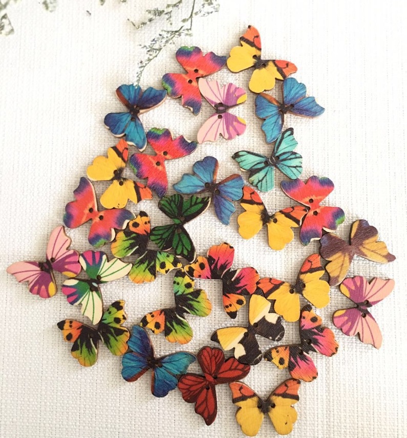 50pcs Butterfly wooden button  - Embellishments For Scrapbooking のレビューと価格