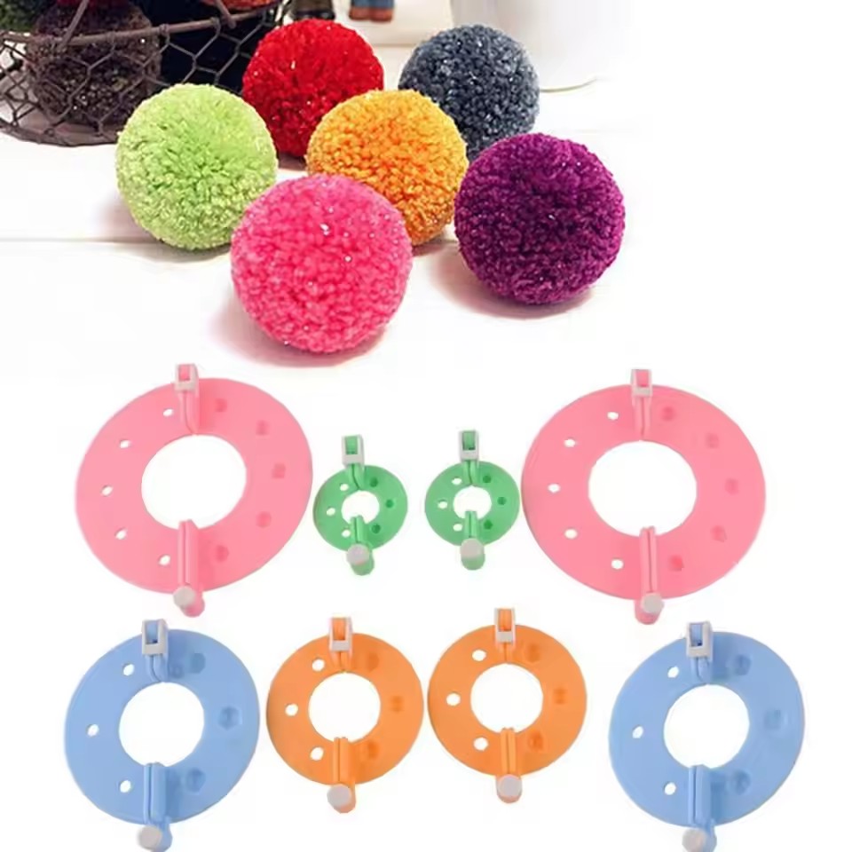8PCS 4 Sizes Fluff Ball Weaver - Pom Pom Maker Tool のレビューと価格