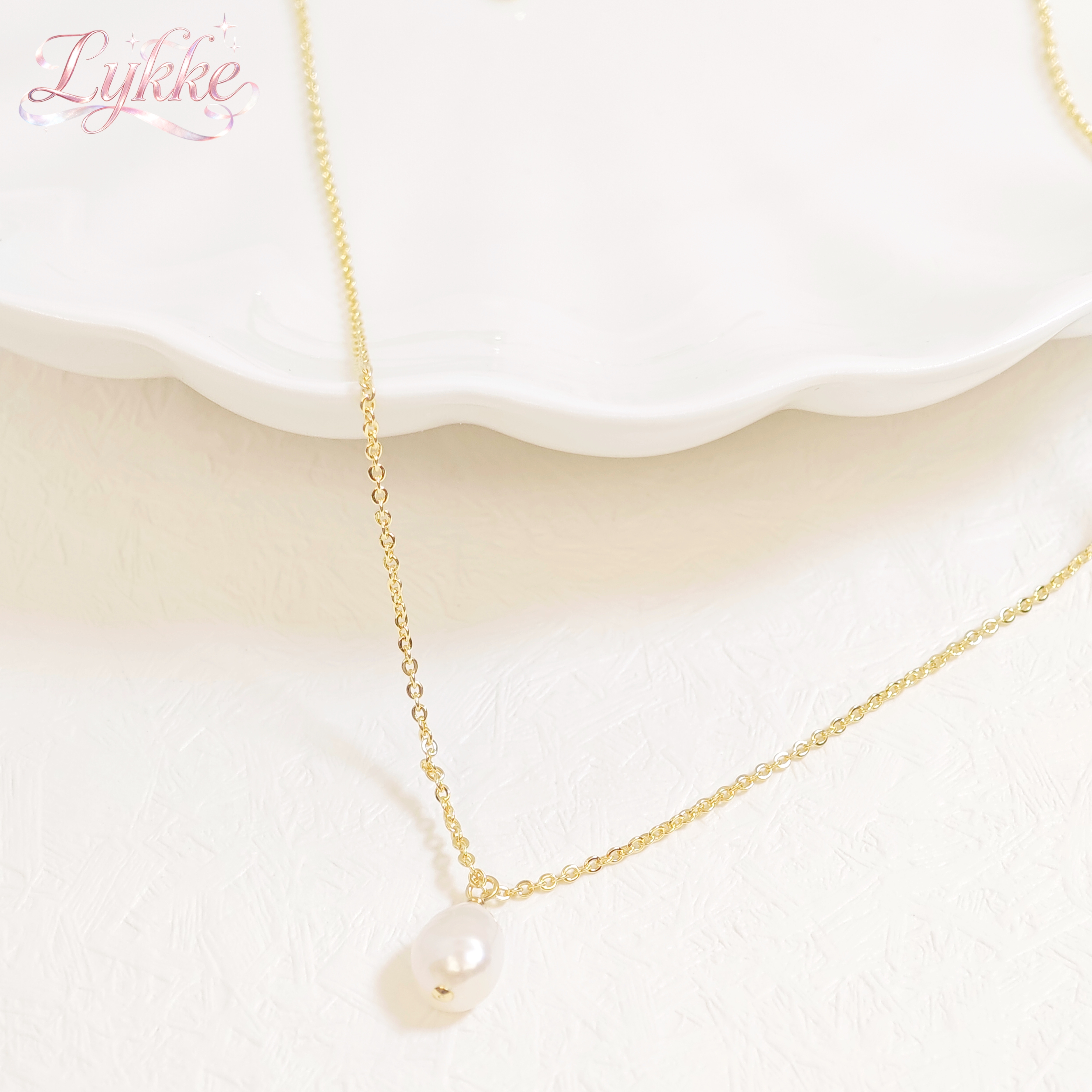 Hot selling French Baroque Wom - Pearl Trim Chain のレビューと価格