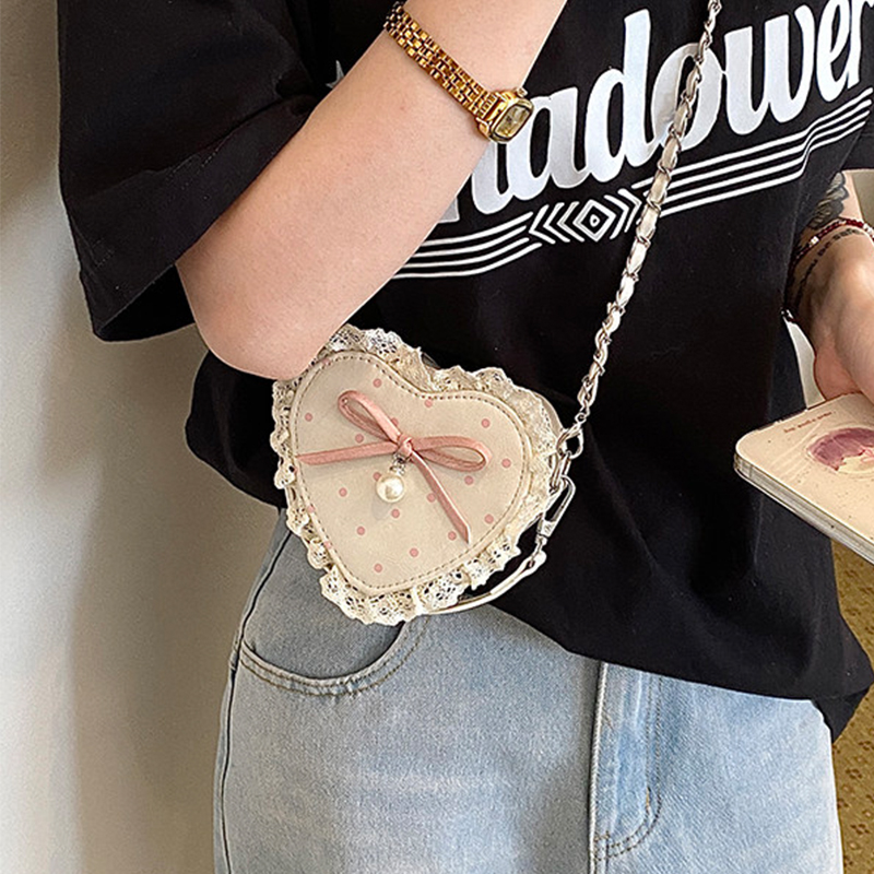 Red Heart Shaped Crossbody Bag - Pearl Trim Chain のレビューと価格