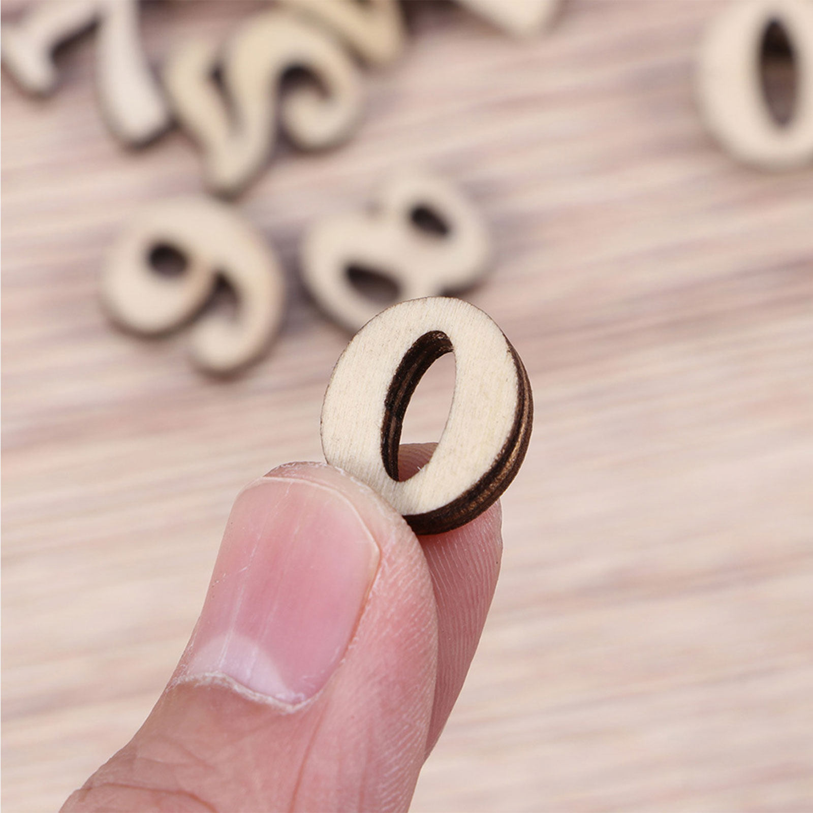 200Pcs Premium Wood Christmas  - Christmas Craft Embellishment のレビューと価格