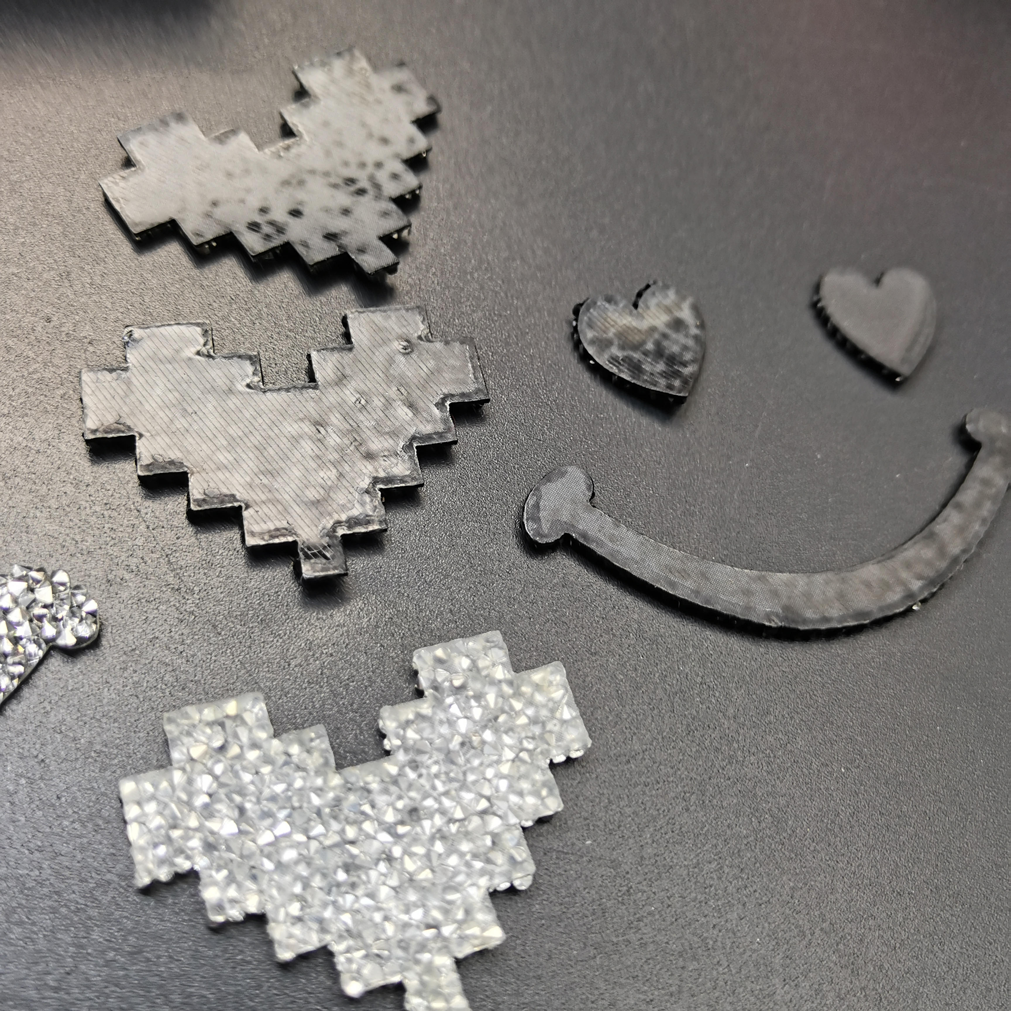 New 3colors Glitter Heart Smil - Hotfix Rhinestone Sheet のレビューと価格