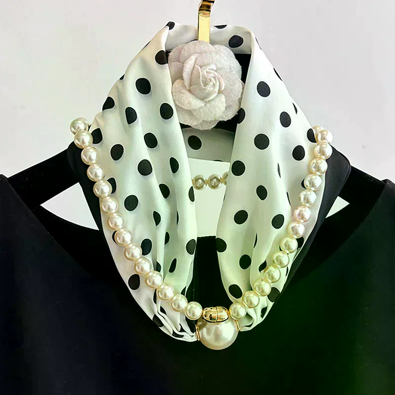 Magnetic Narrow Elegant Satins - Pearl Trim Chain のレビューと価格