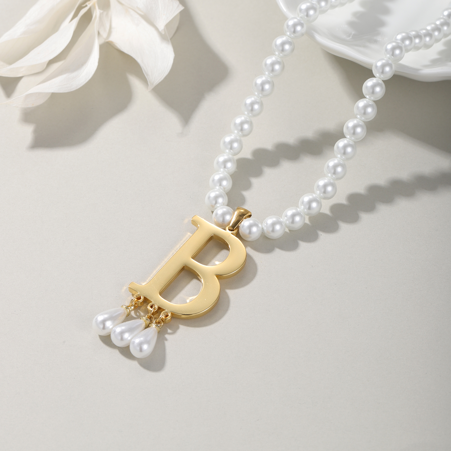 Customized Initial Pendant Lux - Pearl Trim Chain のレビューと価格