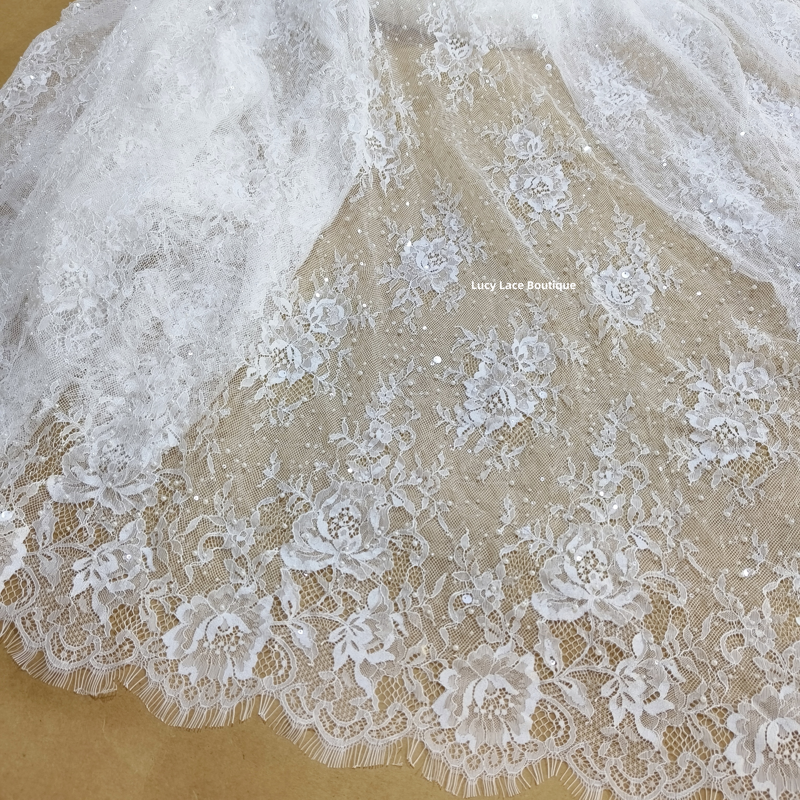 1 Panel 1.5M Wide 3M Long Off  - Sequin Fabric Panel のレビューと価格